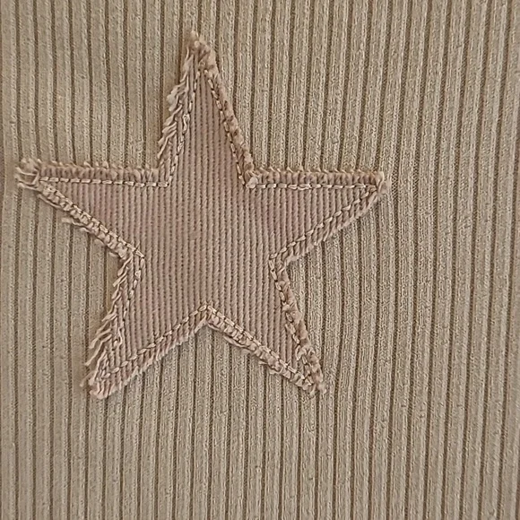 Ardene Star Tank. Size M - Picture 2 of 5